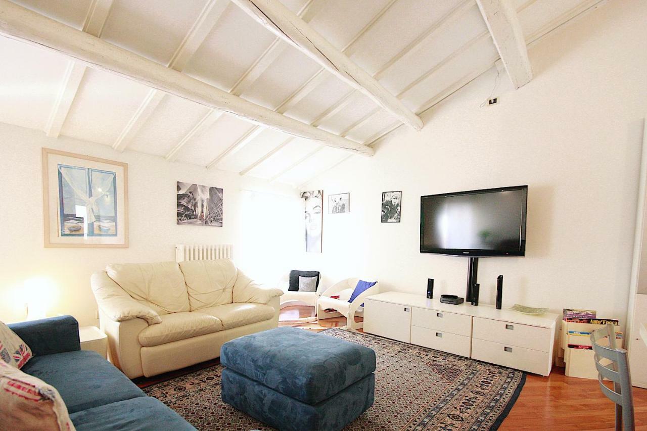 Bianco Apartment เวโรนา ภายนอก รูปภาพ