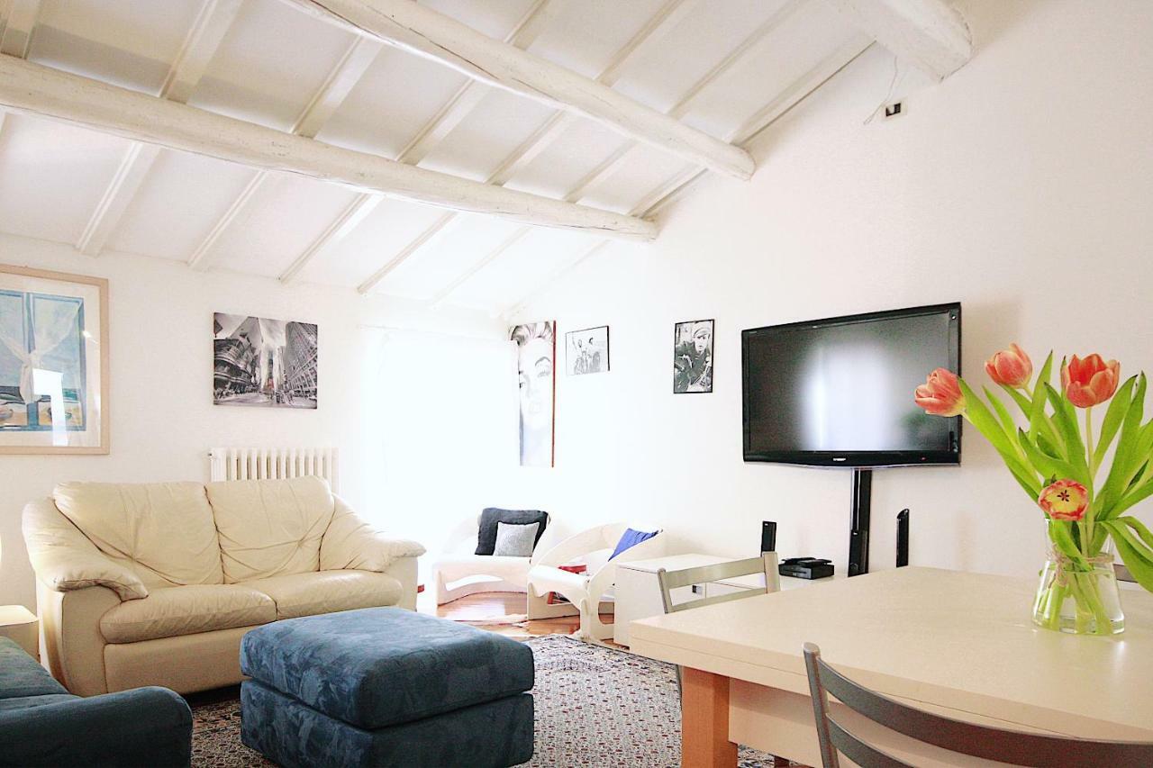Bianco Apartment เวโรนา ภายนอก รูปภาพ